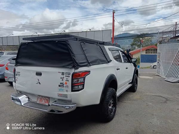 Mitsubishi L200