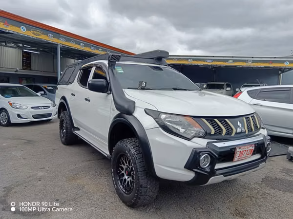 Mitsubishi L200