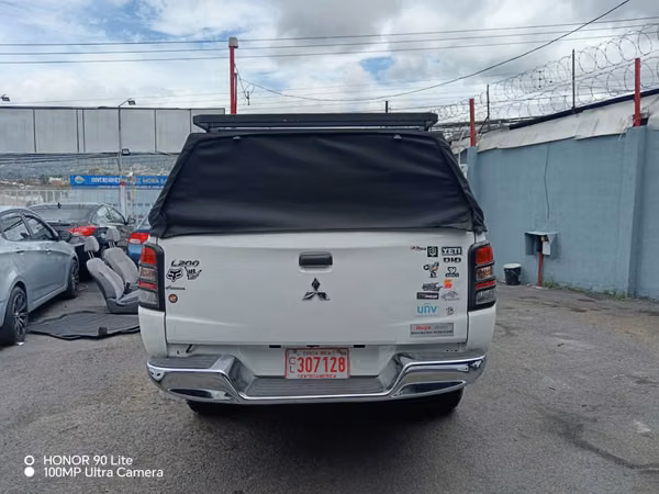 Mitsubishi L200