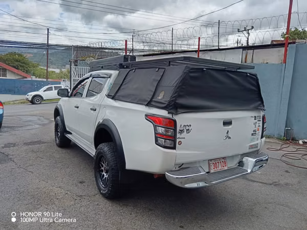 Mitsubishi L200