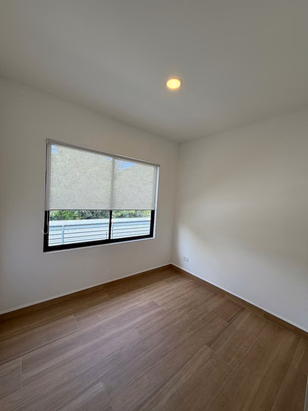 Oportunidad venta de town house Bali Guachipelin Escazú 2 habs + sala de tv patio
