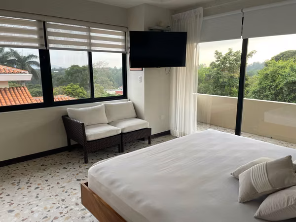 Venta de Casa en Condominio en Heredia Santa Bárbara | Amplios Espacios OPORTUNIDAD POR VIAJE