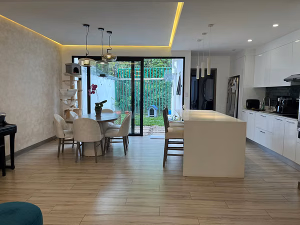 House for sale in Escazú gated community