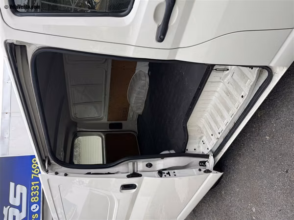 TOYOTA HIACE 2023 MANUAL DIESEL BLANCO
