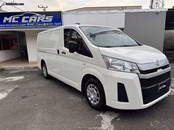 TOYOTA HIACE 2023 MANUAL DIESEL BLANCO