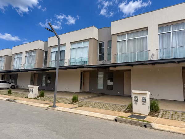 Alquiler de casa a Estrenar con Patio