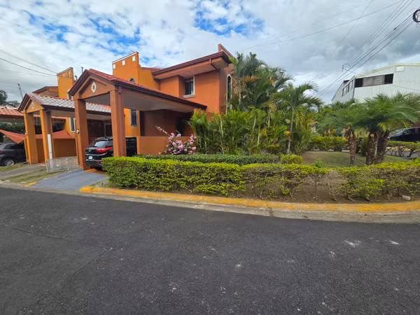 House in Condominio in Desamparados