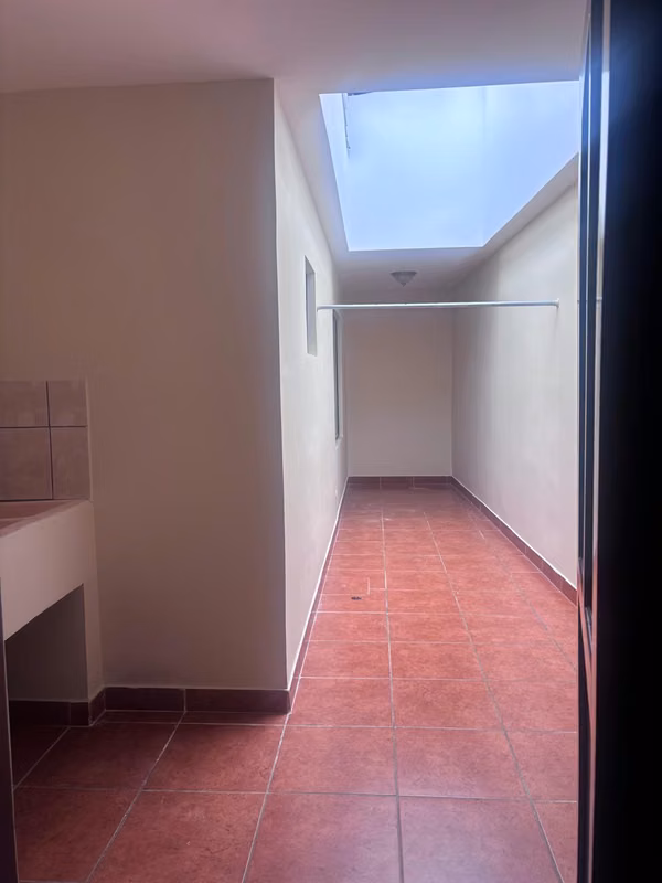 It is sold house in San Rafael Abajo, Desamparados.