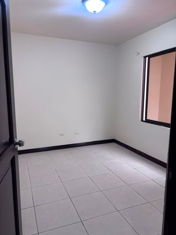 It is sold house in San Rafael Abajo, Desamparados.
