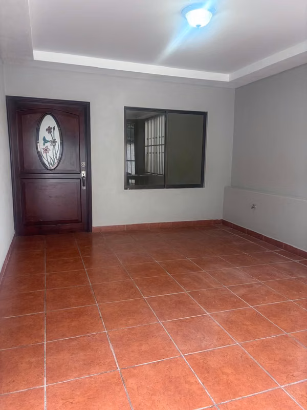 It is sold house in San Rafael Abajo, Desamparados.
