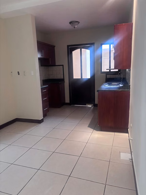 It is sold house in San Rafael Abajo, Desamparados.