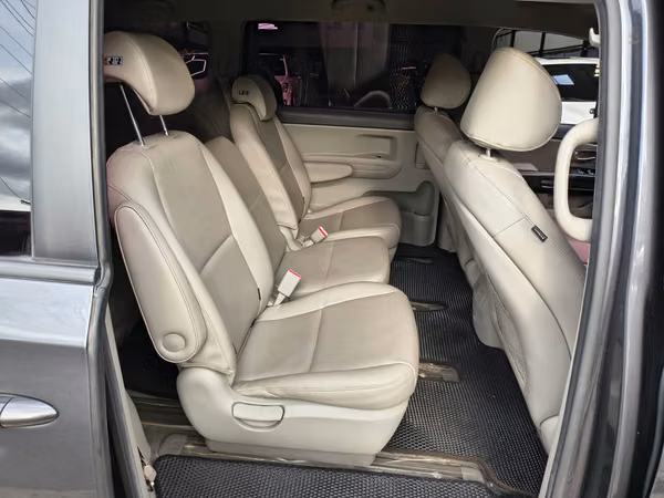 KIA CARNIVAL 2015 AUTOMATICO