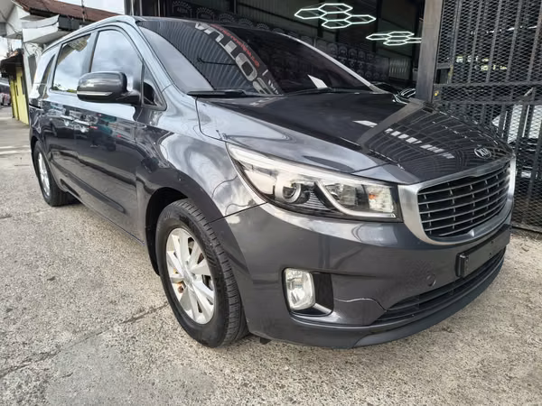 KIA CARNIVAL 2015 AUTOMATICO