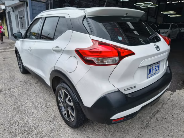 NISSAN KIKCS 2018 MANUAL 4X2
