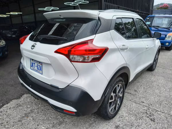 NISSAN KIKCS 2018 MANUAL 4X2