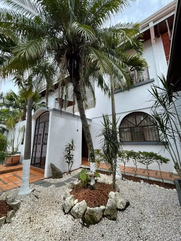 CASA EN VENTA USO MIXTO MERCEDES NORTE