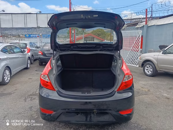 Hyundai accent