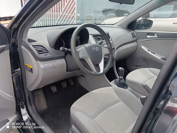 Hyundai accent