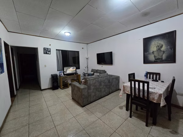 Casa en San Rafael de La Unión, Urbanización Génova (ID 42156)