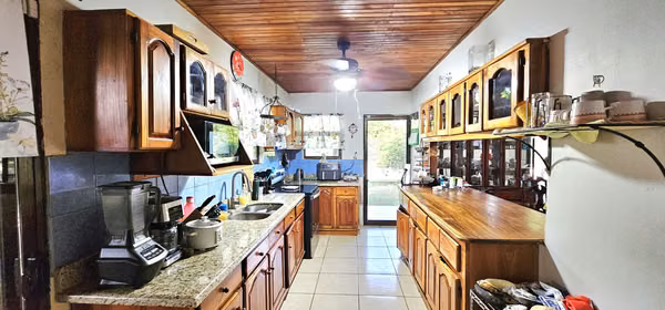 Venta de Casa en Guanacaste AMPLIA ZONA VERDE