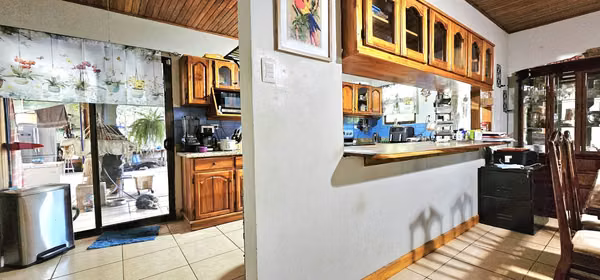 Venta de Casa en Guanacaste AMPLIA ZONA VERDE