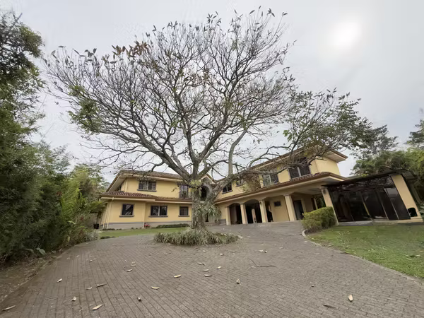 Venta de casa independiente en San Antonio de Escazu