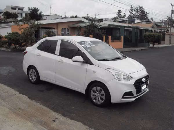 Hyundai Grand i10 Sedan Automatico 2018