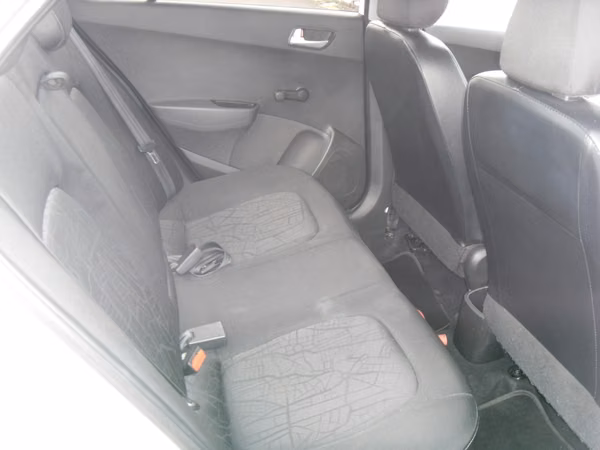 Hyundai Grand i10 Sedan Automatico 2018