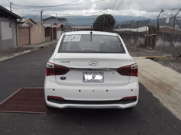 Hyundai Grand i10 Sedan Automatico 2018