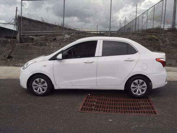 Hyundai Grand i10 Sedan Automatico 2018