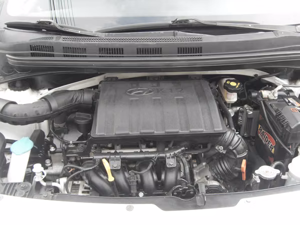 Hyundai Grand i10 Sedan Automatico 2018