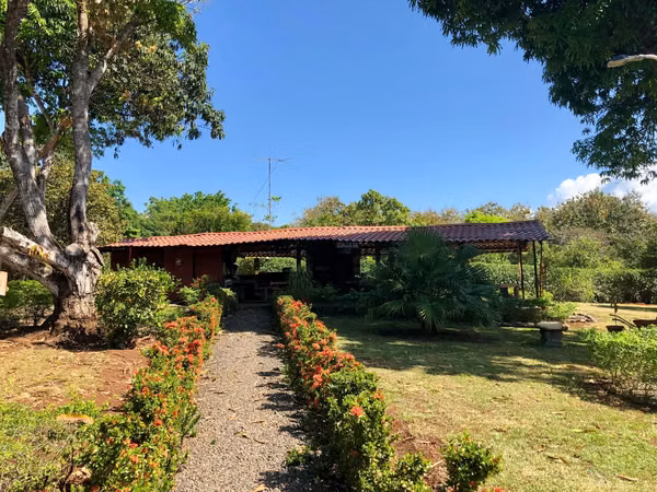 Finca con vivienda Coyolar de Orotina