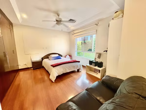 GUACHIPELIN ESCAZU! CASA ESTILO MEDITERRANEO  4 HAB + SERVICIO Y PISCINA PRIVADA