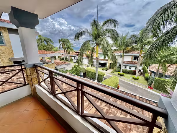 GUACHIPELIN ESCAZU! CASA ESTILO MEDITERRANEO  4 HAB + SERVICIO Y PISCINA PRIVADA