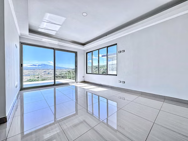 Casa Hilltop 5 bedroom home in Guachipelin