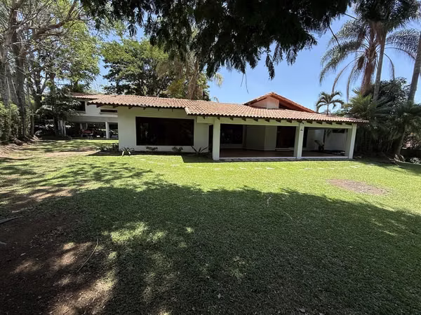Venta, Reducida! Amplia Casa Independiente, 5H y 4.5B en Jaboncillos, Escazu. ID26664