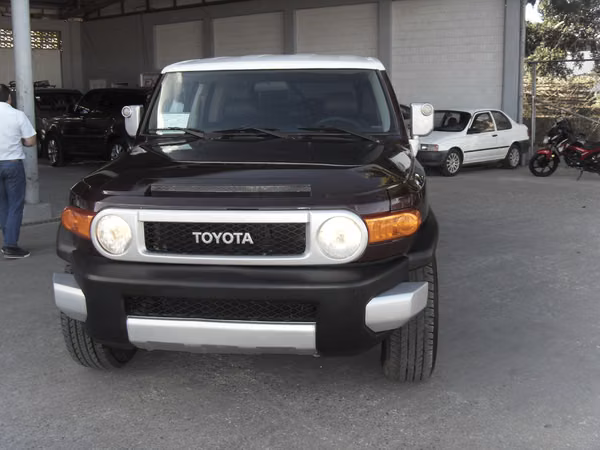 Toyota FJ Cruiser 4x2 Automatico
