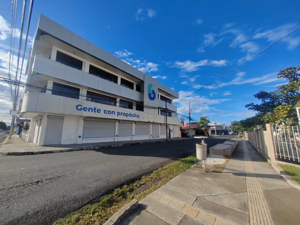 Edificio corporativo en alquiler en el centro de Liberia