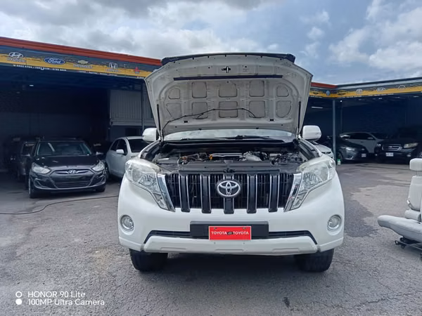 Toyota land cruiser prado