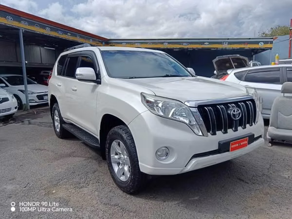 Toyota land cruiser prado