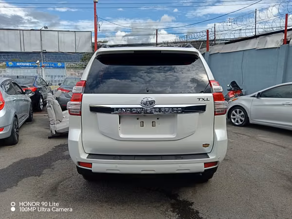 Toyota land cruiser prado