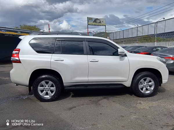 Toyota land cruiser prado