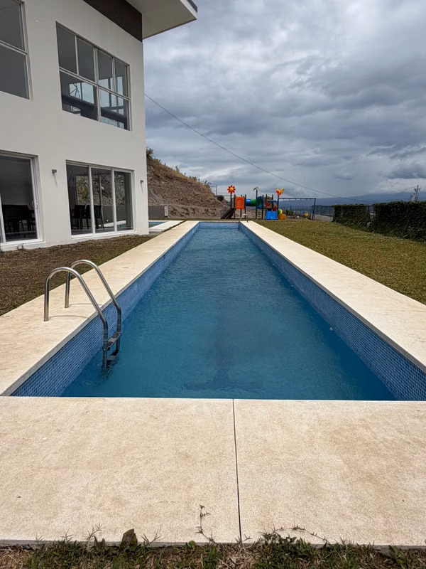 SE VENDE LOTE EN CONDIMION LOMAS 2370 GUACHIPELIN – ESCAZÚ FV