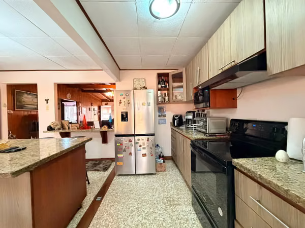 GANGA VENTA DE CASA EN ROHRMOSER 3 HABITACIONES