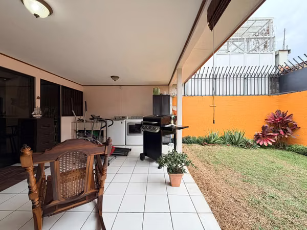 GANGA VENTA DE CASA EN ROHRMOSER 3 HABITACIONES