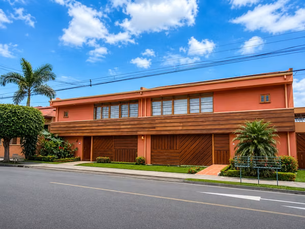 Beautiful Two-Story Apartment for Rent in Pinares!