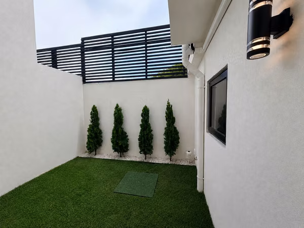 ALQUILER DE CASA NUEVA EN SANTA ANA URBANO