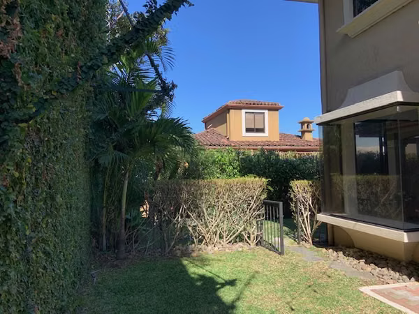 Casa en venta en Guachipelin Norte, increíbles áreas comunes !!!