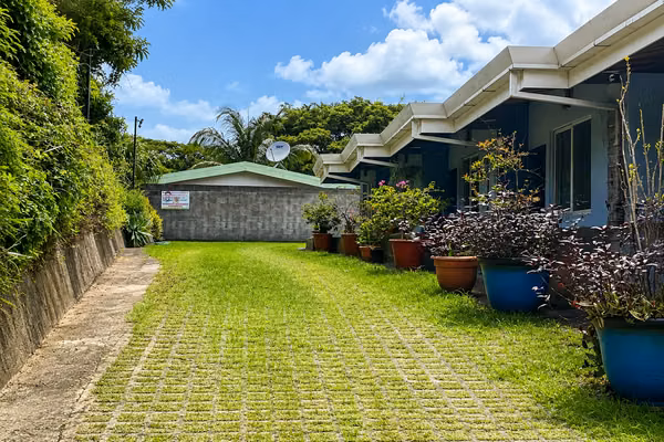 5 APARTMENT COMPLEX IN CIUDAD COLÓN HIGH PROFITABILITY