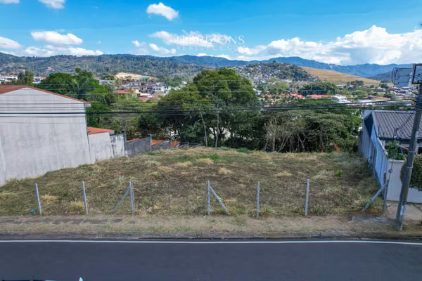 Lot 1211m2 Independent in Ayarco Curridabat 30m from Front NJA1232